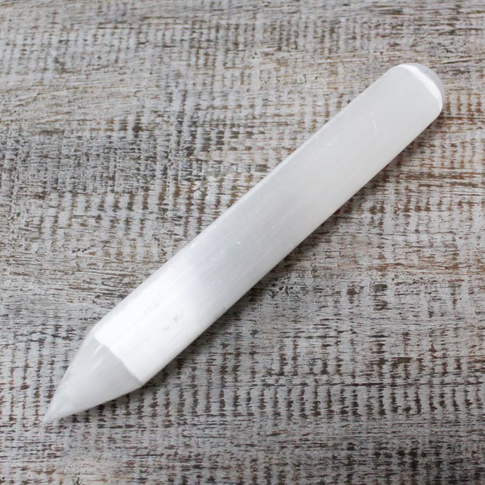 Selenite Wand - 16 cm (Point one End)