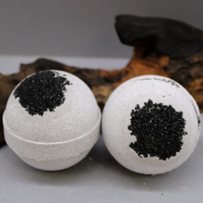 Charcoal Bath Bombs - Sea Salt & Moss / Charcoal Bath Bombs Sea Salt Moss 1